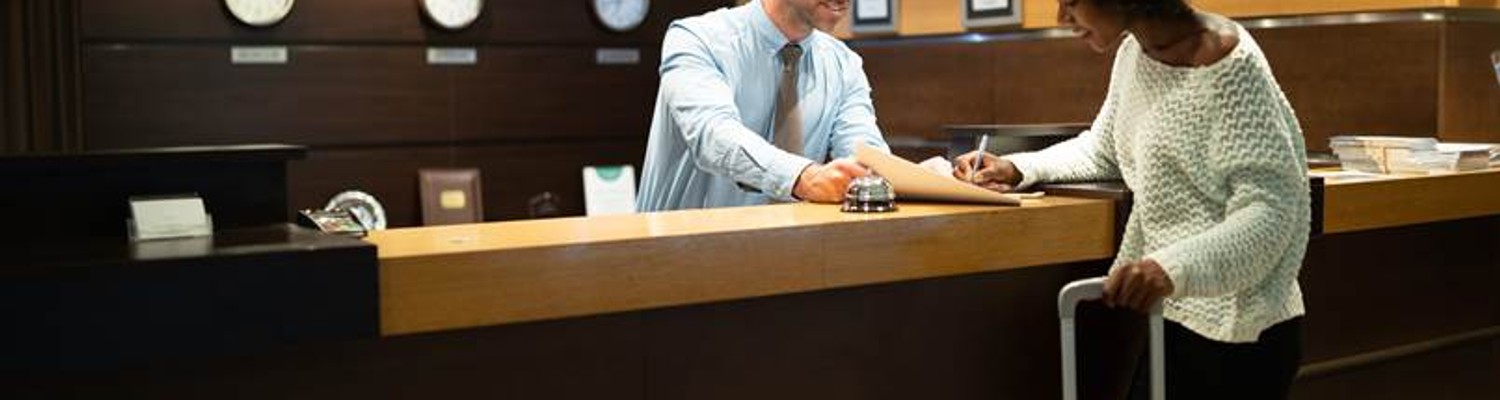 TP Réceptionniste en hôtellerie.jfif - CC Val Essonne